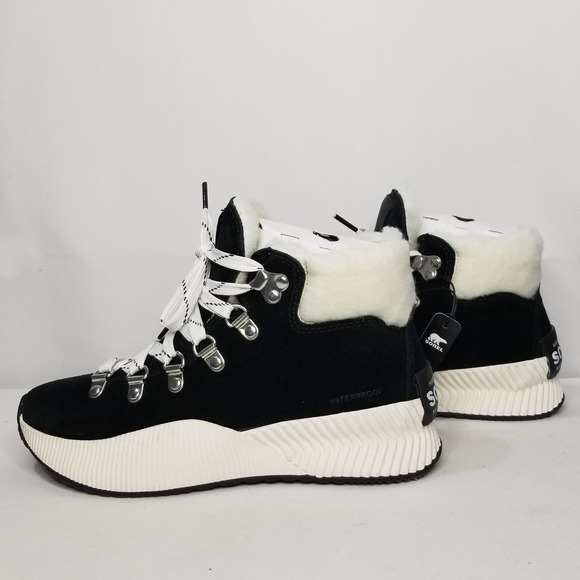 SOREL Women's ONA III Conquest WP Booties 7.5 Black, Sea Salt 1977201 NWT - Picture 1 of 8